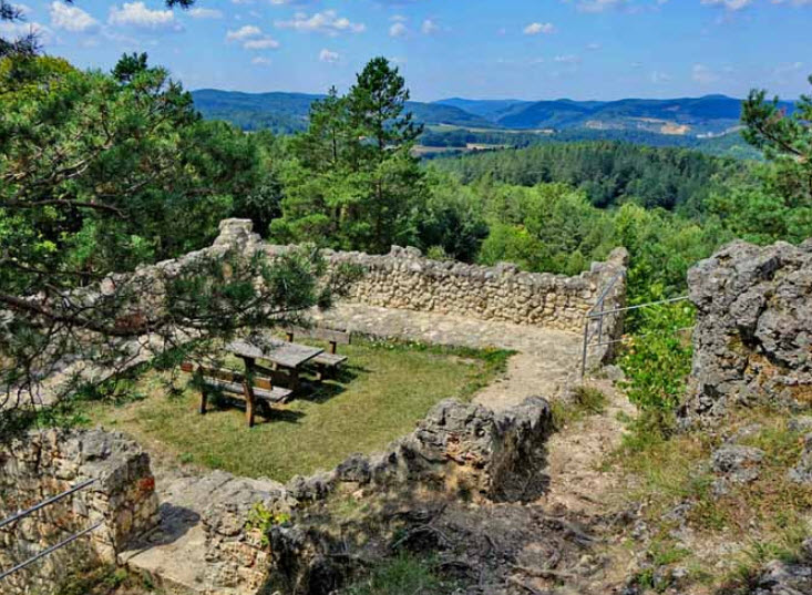 Burgstall Ruine Lichteneck, Weilheim an der Teck, Germany, Germany